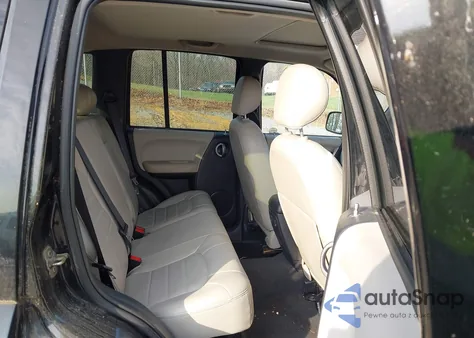 2004 Jeep Liberty Limited Edition z USA, uszkodzony, nr VIN 1J4GL58K24W112675